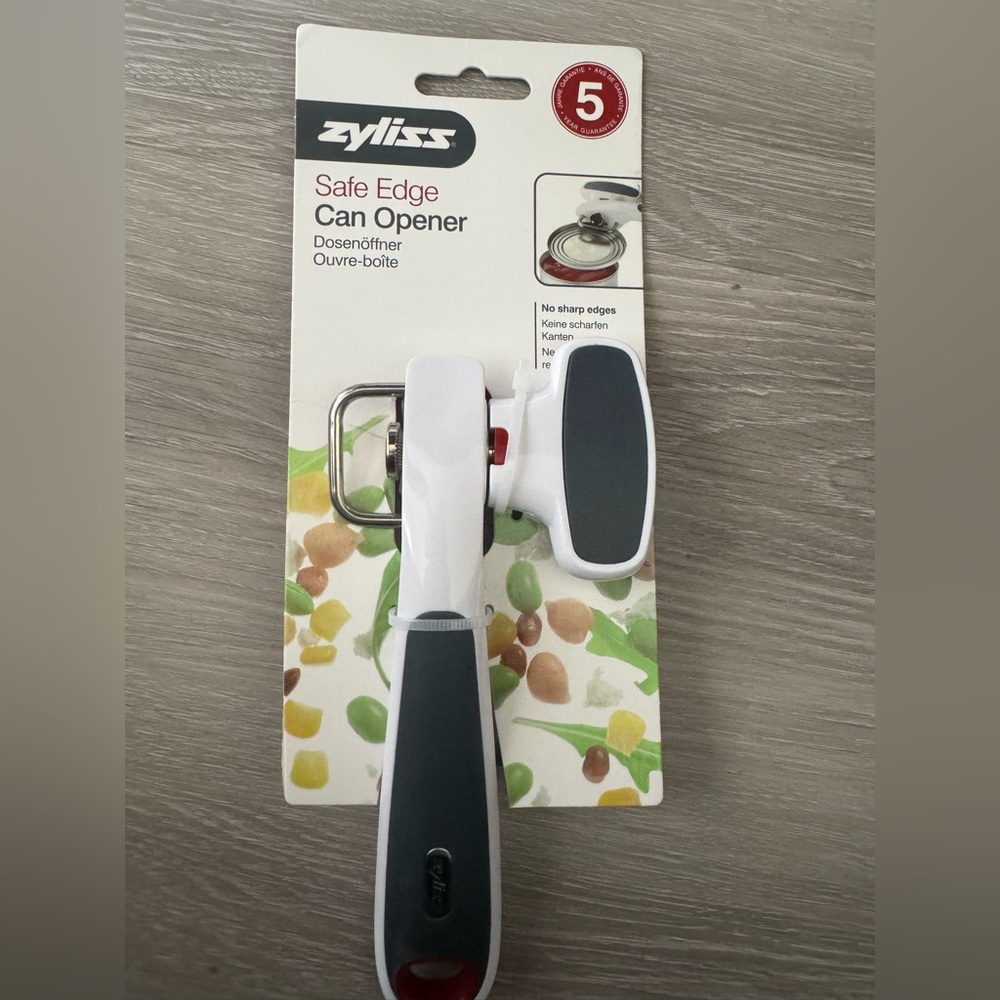 Zyliss Safe Edge Can Opener - Black and White